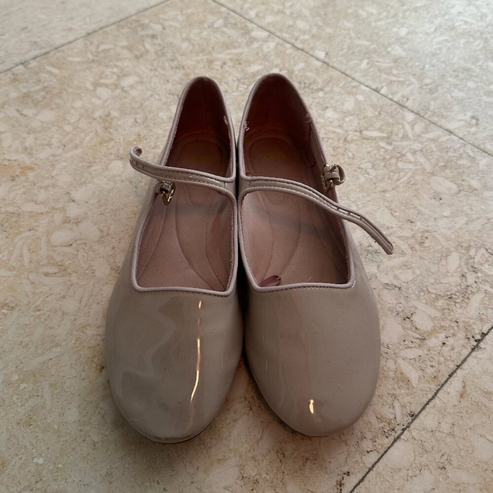 Zara beige Ballet flats
